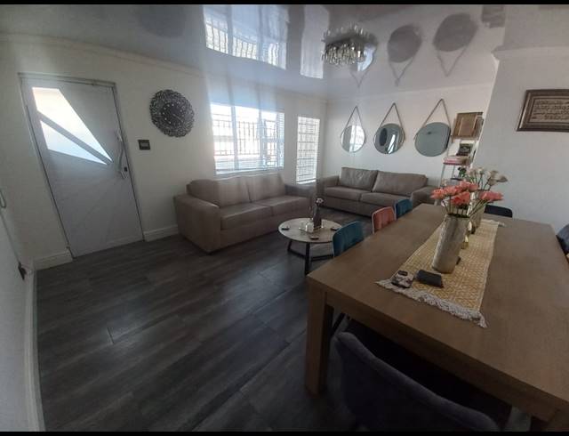 3 BEDROOM HOUSE FOR SALE IN PORTLANDS